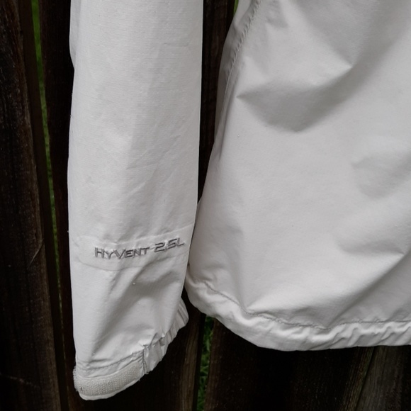 **SOLD**The North Face White Raincoat S - Picture 5 of 6